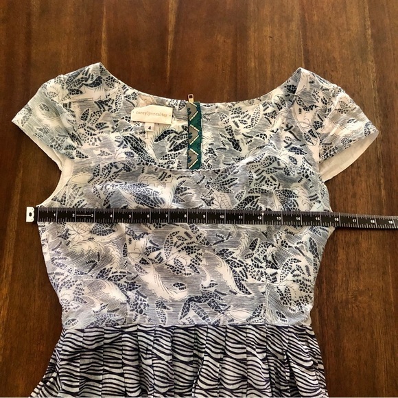Anthropologie. Corey Lynn Calter. Fit & Flare Dress. Blue & Cream. Size 4 - Picture 8 of 12